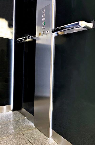 Aufzug Ausstattung schwarzes Glas